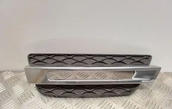 Mercedes-Benz GL X166 Front fog light trim/grill A1668201456