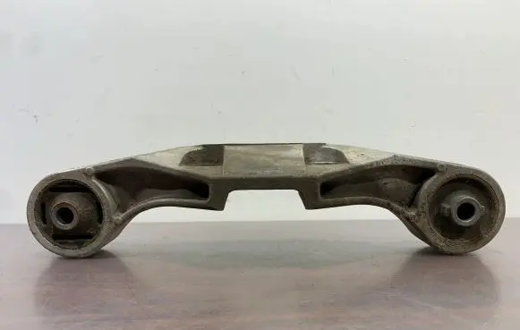 Subaru Outback (BT) Rear differential/diff mount bracket 