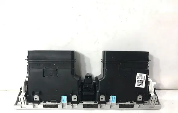 Subaru Outback (BS) Dash center air vent grill 66110AL20A