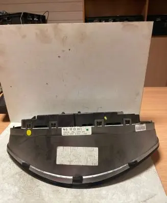 Ford Galaxy Speedometer (instrument cluster) 7M5920800E 0407010203 YM2110849APC