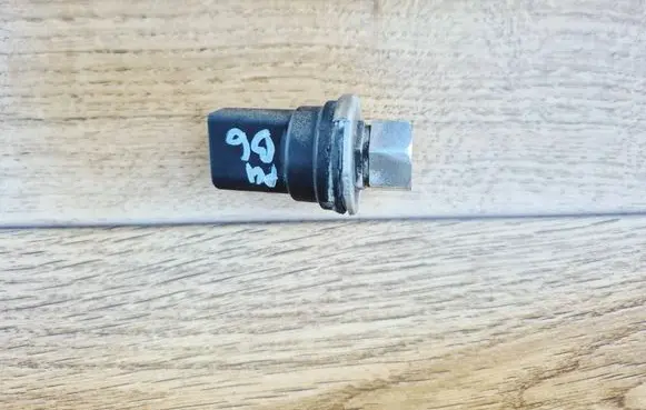 Audi A4 S4 B6 8E 8H Air conditioning (A/C) pressure sensor 8Z0959126