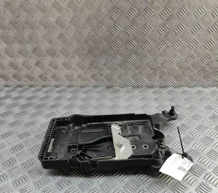 Skoda Scala Battery box tray 2Q0915331