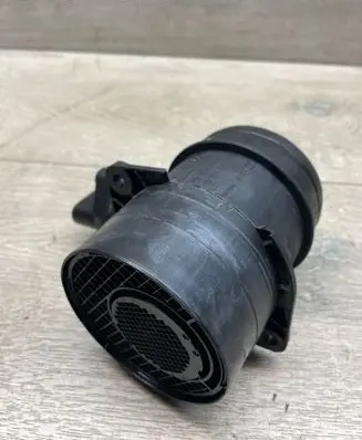 Volkswagen Transporter - Caravelle T5 Mass air flow meter 074906461B 0281002461