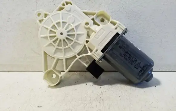 Audi e-tron Rear door window regulator motor 4K0959802