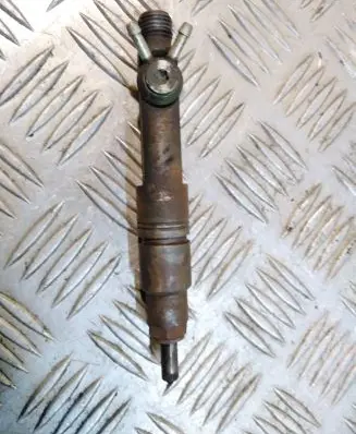 Fuel injector
