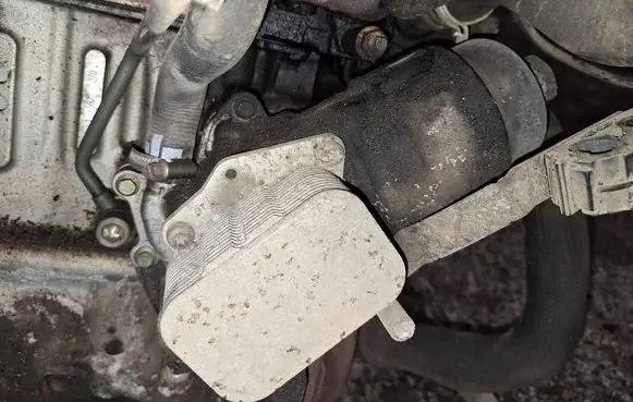 Peugeot 206 Engine oil radiator 