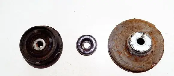 Renault Clio II Coil spring mount 7700829529