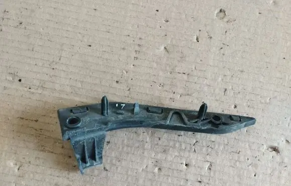 Peugeot 2008 I Front bumper mounting bracket 9678059180
