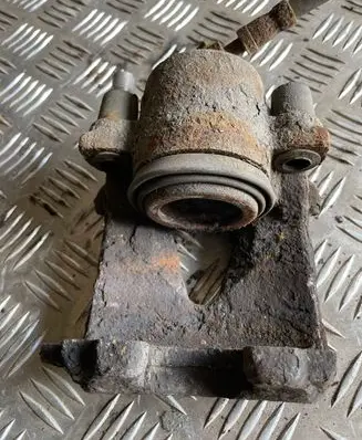 Volkswagen Golf V Front brake caliper
