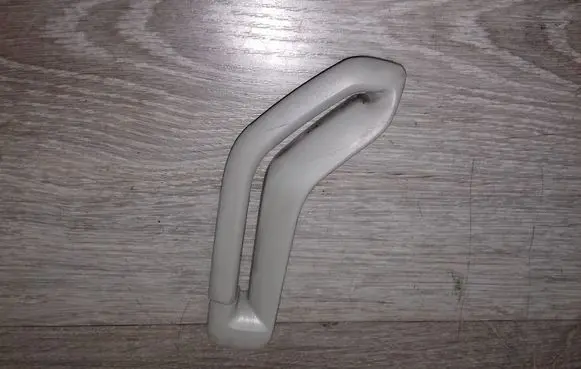 Volvo S60 Seat belt trim