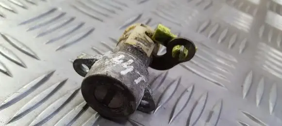 Toyota Previa (XR10, XR20) I Front door lock (next to the handle) 