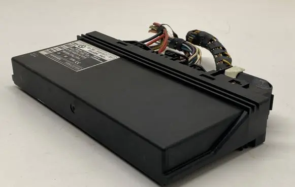BMW 5 E60 E61 Comfort/convenience module 9151517 750324000 5WK49110A