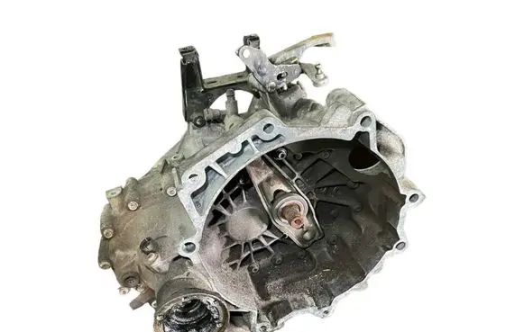 Volkswagen Fox Manual 5 speed gearbox JPU 02T301103L