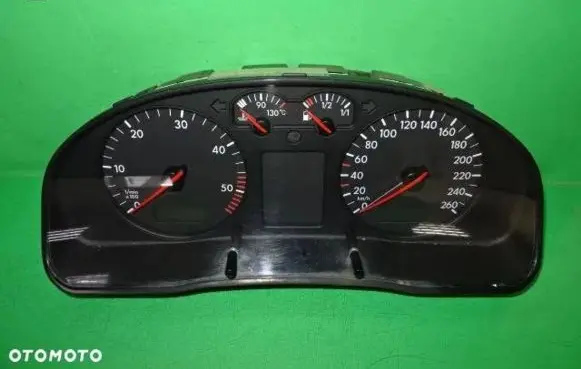 Volkswagen PASSAT B5 Speedometer (instrument cluster) 3B0920820A