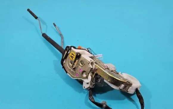 Honda CR-V Front door lock IMPRK1376937