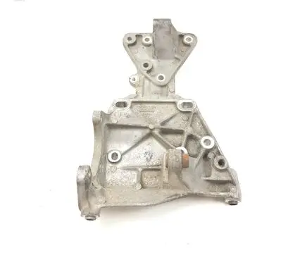 Volvo V70 Generator/alternator bracket 30731516