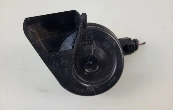 Audi A4 S4 B8 8K Horn signal 8T0951221
