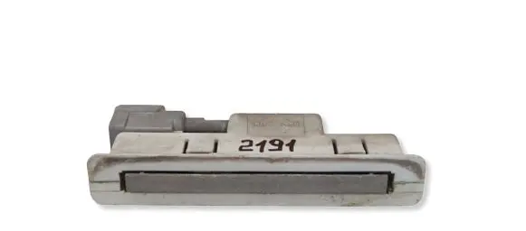 Nissan Primera Tailgate opening switch 