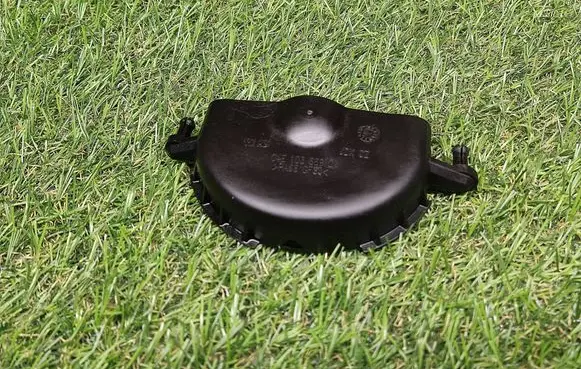 Volkswagen Jetta VI Timing belt guard (cover) 04E103669C