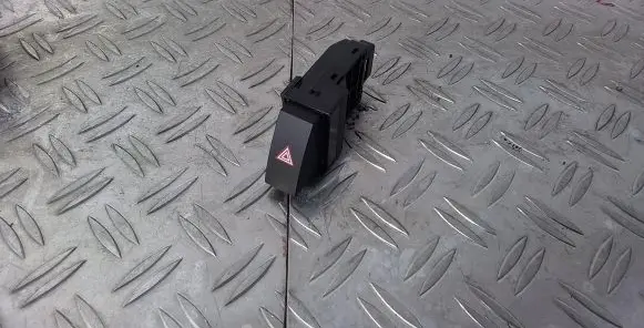 Lexus CT 200H Hazard light switch R15B450