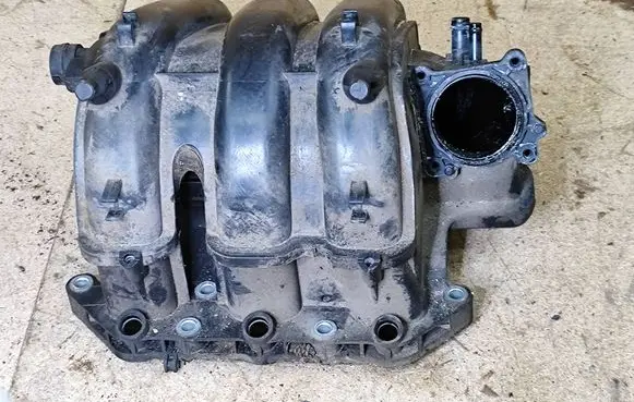 Volkswagen Polo Intake manifold 03E129711C
