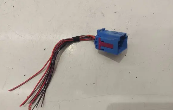 Volkswagen Golf VII Other relay 8E0937527