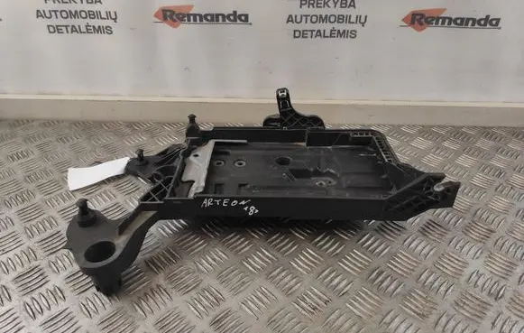 Volkswagen Arteon Battery tray 5Q0915321J
