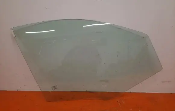 Fiat Panda 141 Front door window glass four-door 43R-001583