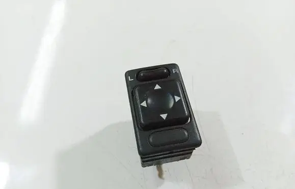 Subaru Forester SF Wing mirror switch 
