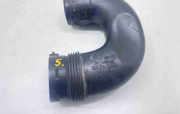 Volkswagen Caddy Air intake hose/pipe 1K0129618BQ