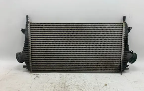 Opel Insignia A Intercooler radiator 13241751 P1831001