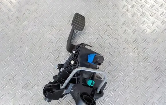 Clutch pedal