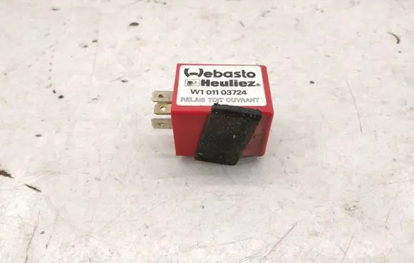 Mercedes-Benz E W211 Other relay W101103724 101103724