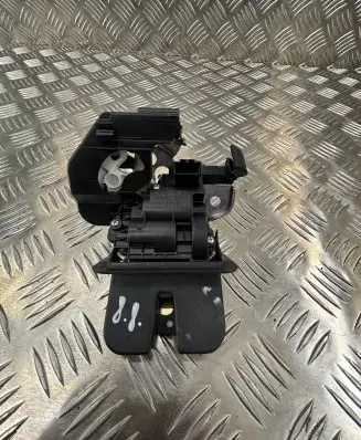 Loading door lock
