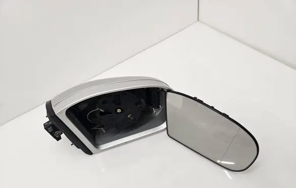 Mercedes-Benz C W203 Front door electric wing mirror 413133482 413133418