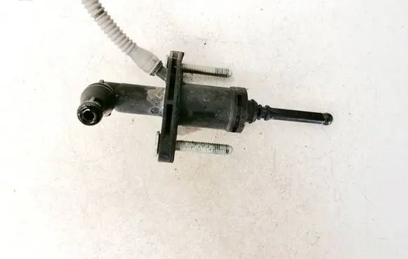 Hyundai Trajet Clutch master cylinder kg1504241