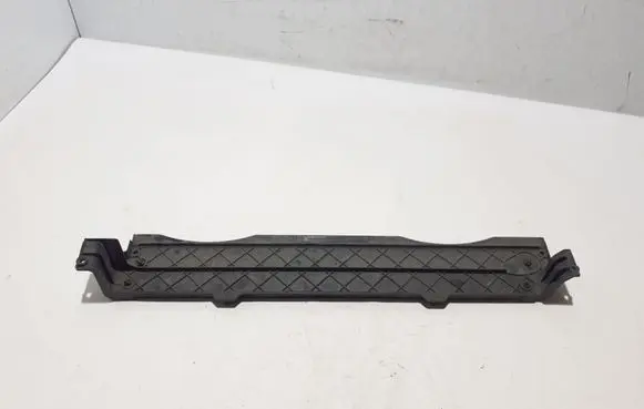 BMW X6 E71 Radiator mount bracket 7533539