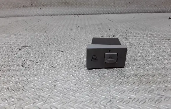 Hyundai Santa Fe Headlight level height control switch