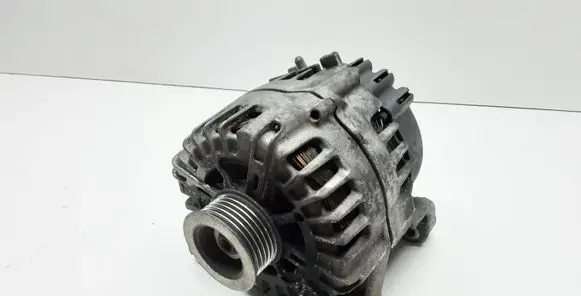BMW 1 E81 E87 Generator/alternator 7802261