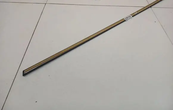 Opel Zafira B Front door glass trim molding 