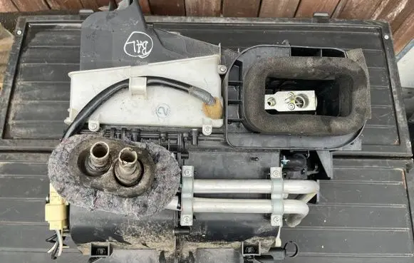 Mitsubishi Grandis Interior heater climate box assembly 