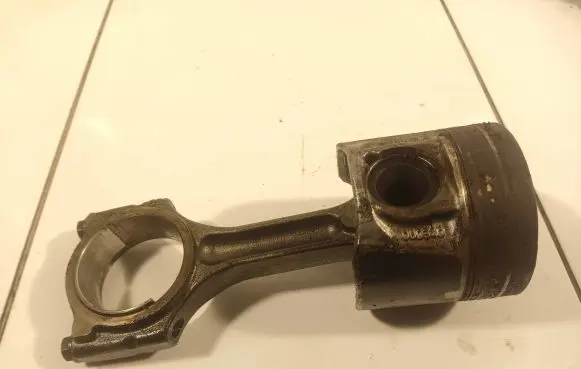 Renault Trafic III (X82) Piston 080340