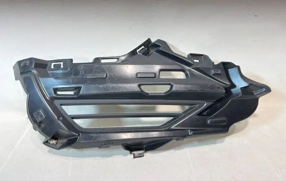 Volvo XC60 Front bumper lower grill 32234970