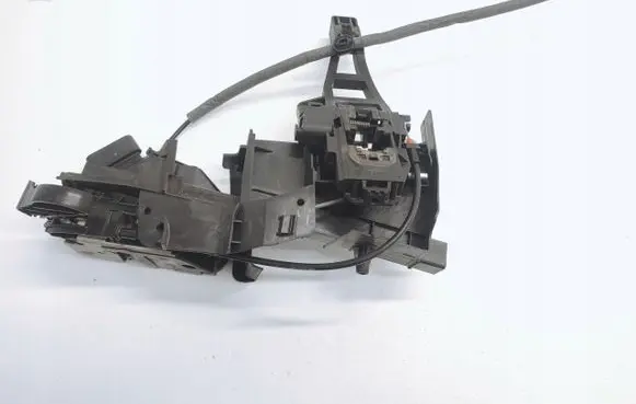 Ford Focus Front door lock BM5A-A21813-AC