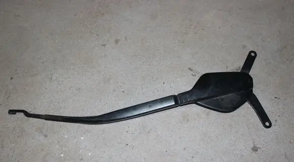 Lexus RX 450H Front wiper blade arm