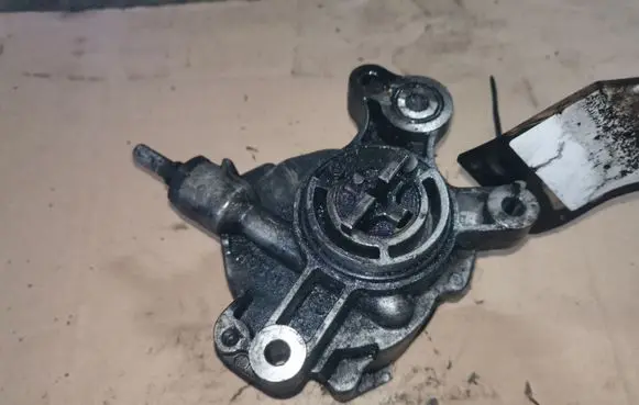 Citroen C8 Vacuum pump