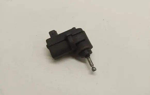 Volkswagen Golf III Headlight level adjustment motor 1H0941295F