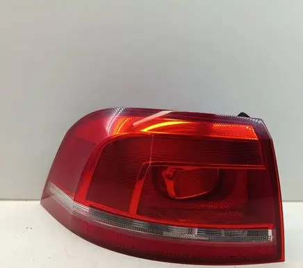 Volkswagen PASSAT B7 Rear/tail lights 3AF945095A