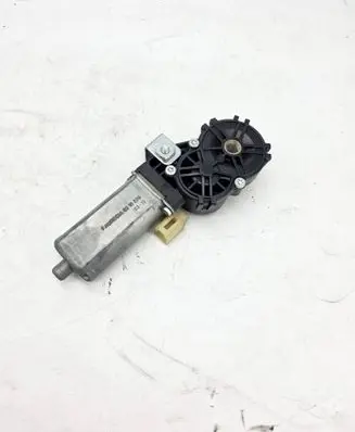 BMW 5 E60 E61 Seat adjustment motor 8316670