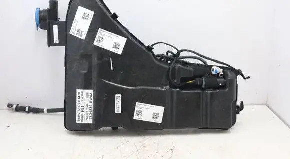 BMW 7 G70 Windshield washer fluid reservoir/tank 7011096MWGK170626 7011096